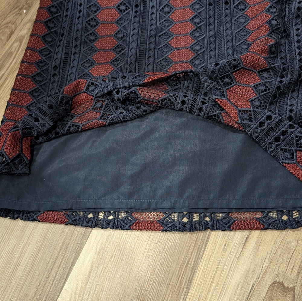 Trina Turk, XL, Debutante‎ Crochet Style Sleeveless Blouse, Navy/Maroon - Picture 6 of 8